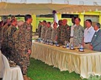 ejercito-recive-paneles-turbinas-mini Ejército recibe paneles y turbinas donados por la Universidad de Florida
