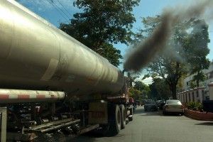 Camion de transporte de combustibles. Lugar:Santo Domingo, RD Fecha: