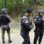 Militares hieren a activistas y maestros en Loma Miranda
