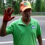 Militares hieren a activistas y maestros en Loma Miranda